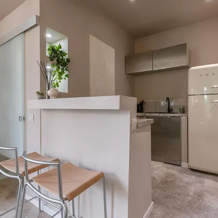 Huswell - Charming In The Heart Of * Anversa