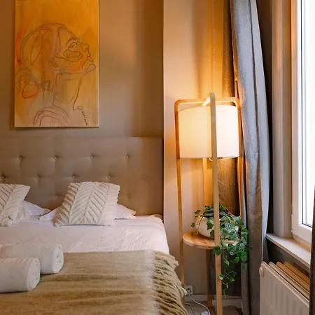 Huswell - Charming In The Heart Of Appartamento